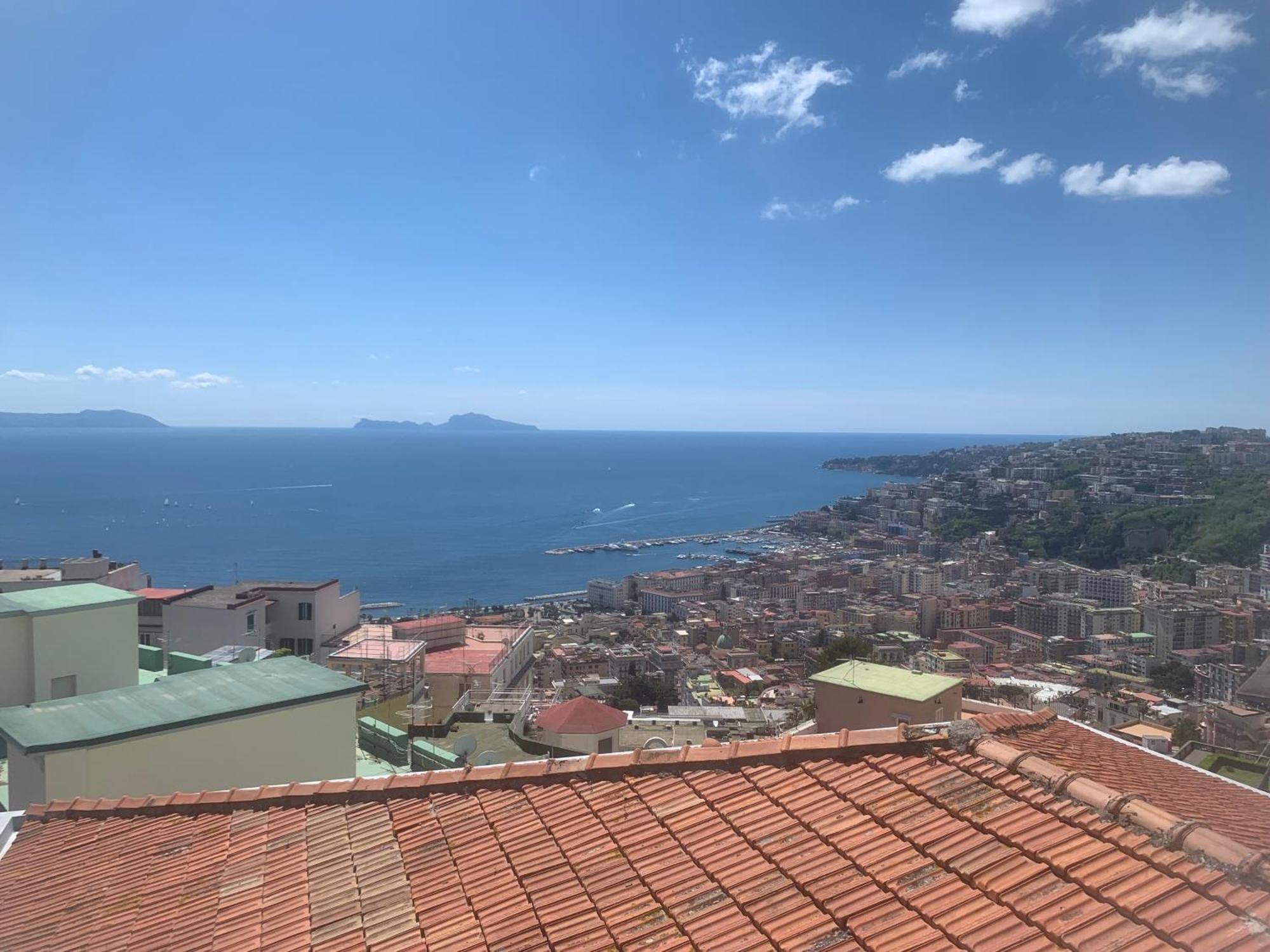 Casa Di Carlo Al Vomero Napoli
